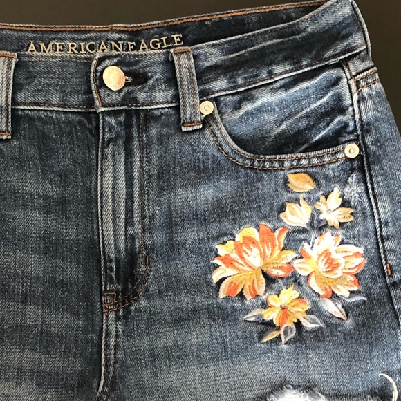 American Eagle 🦅 Outfitters Jean Shorts - Picture 4 of 7